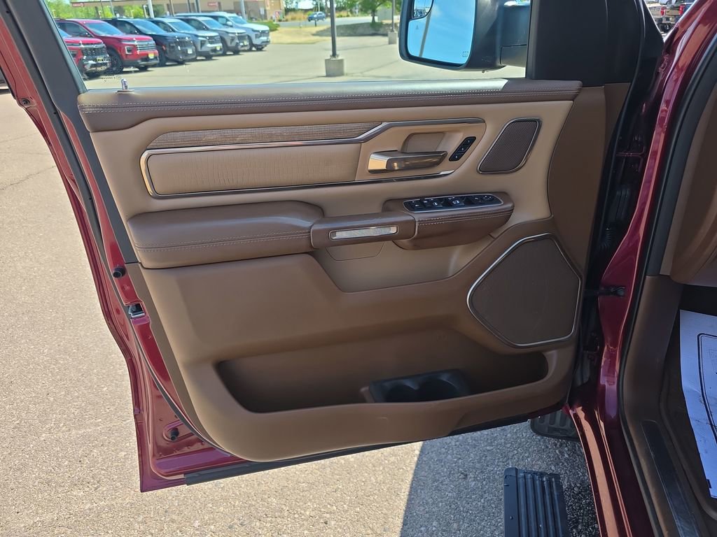 Used 2019 RAM 1500 Limited AWD/4WD image 10