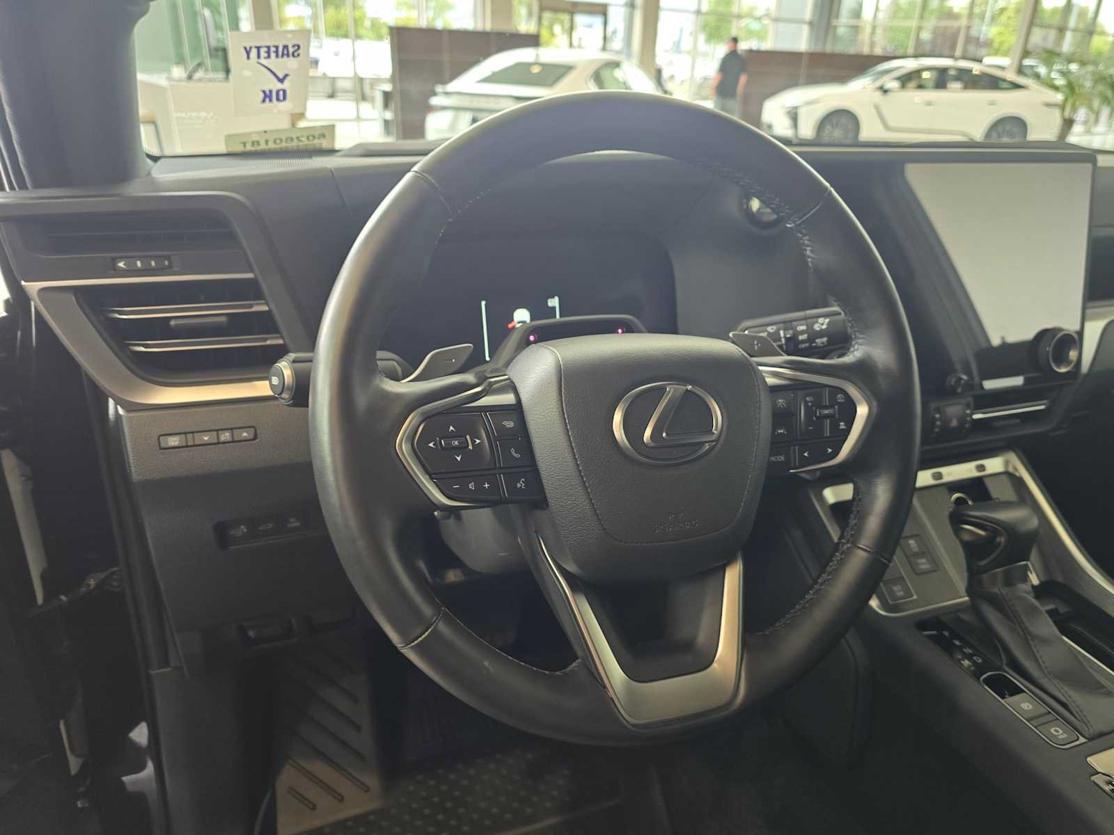Used 2024 Lexus GX 550 w/ Cold Area Package AWD/4WD image 27
