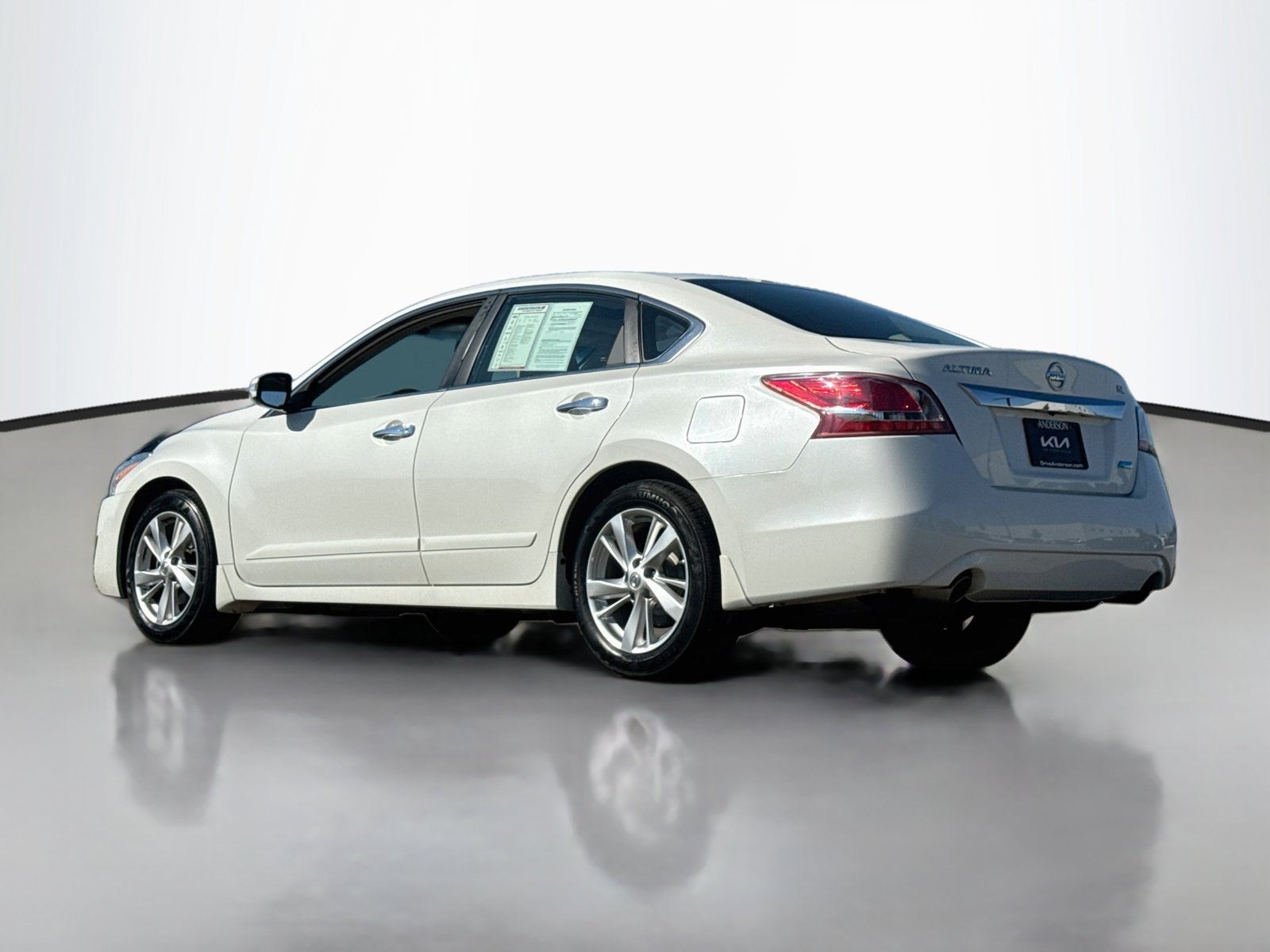 Used 2013 Nissan Altima 2.5 SL w/ Technology Pkg FWD image 5