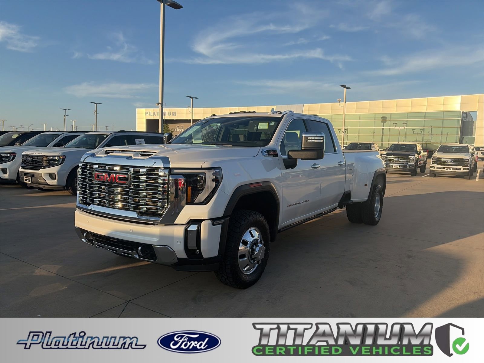 Used 2024 GMC Sierra 3500 Denali w/ Denali Reserve Package image 1