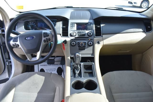 Used 2016 Ford Taurus SE FWD image 18