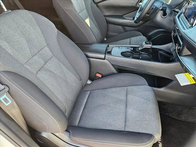 Used 2025 Nissan Rogue SV image 20