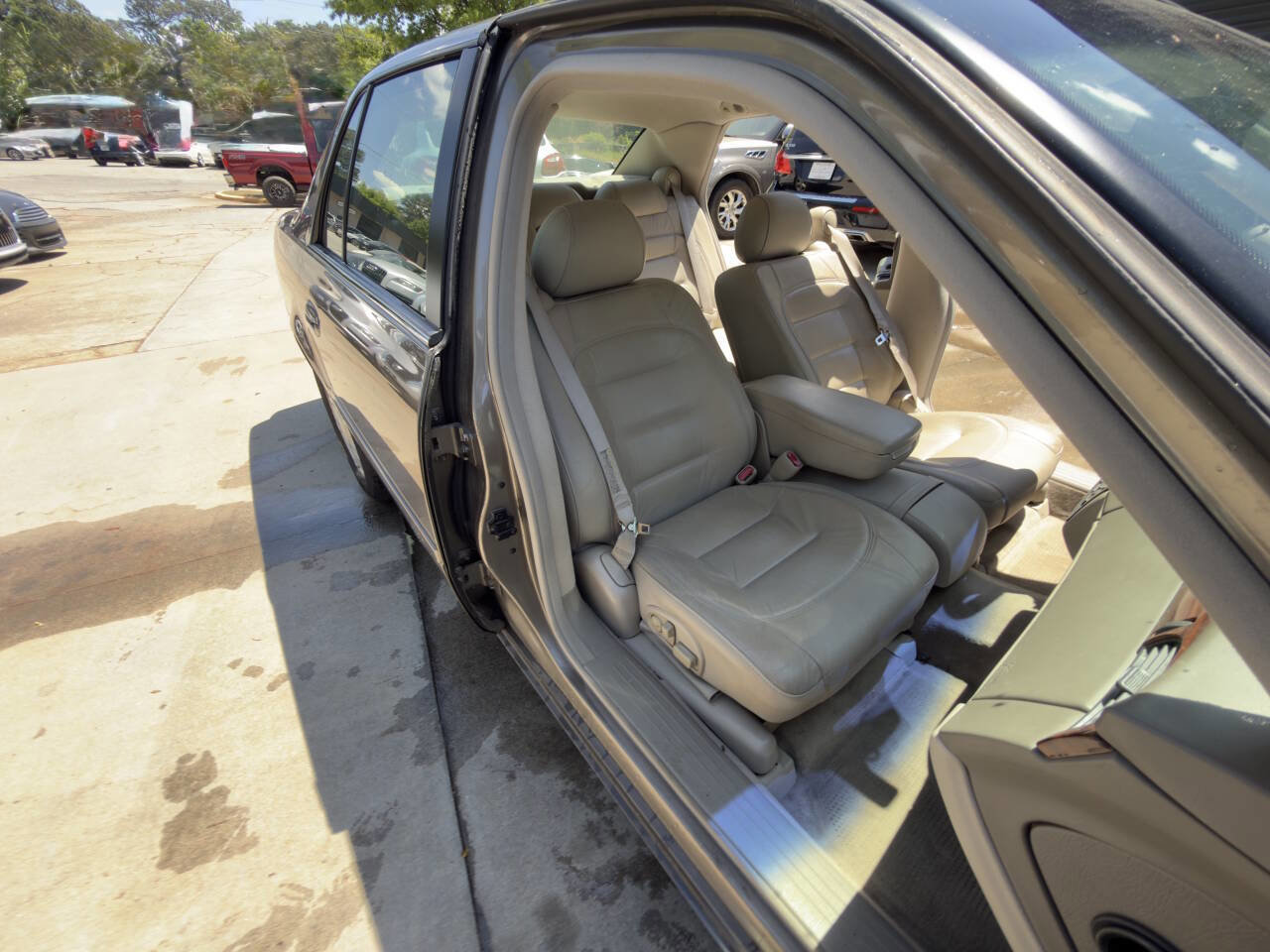 Used 2003 Cadillac De Ville w/ Comfort & Convenience Package FWD image 66