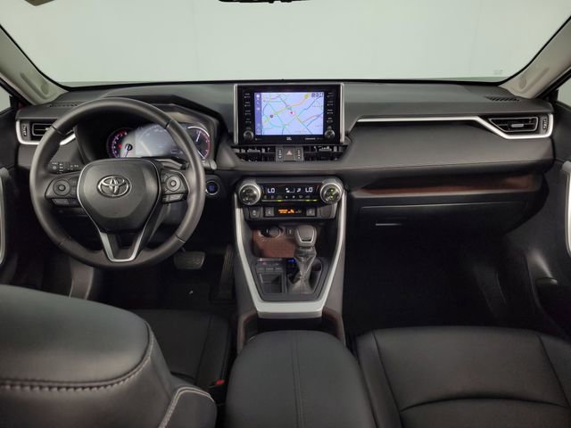 Used 2020 Toyota RAV4 Limited FWD image 26