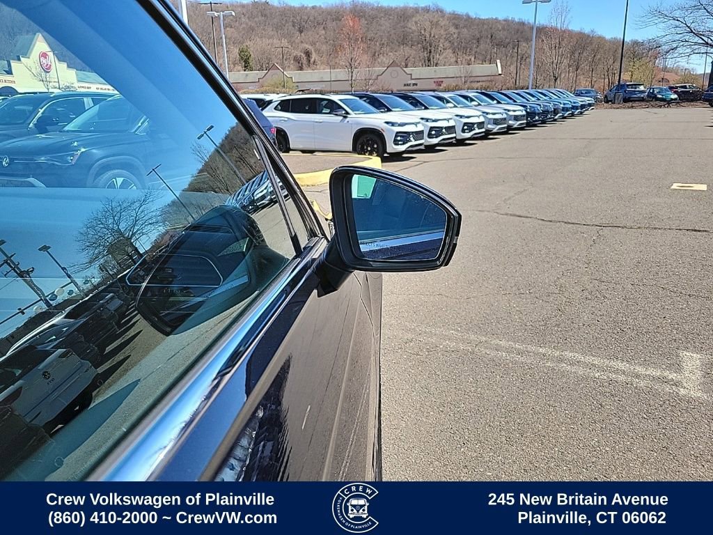 Used 2018 Volkswagen Tiguan SE w/ Panoramic Sunroof Package image 34