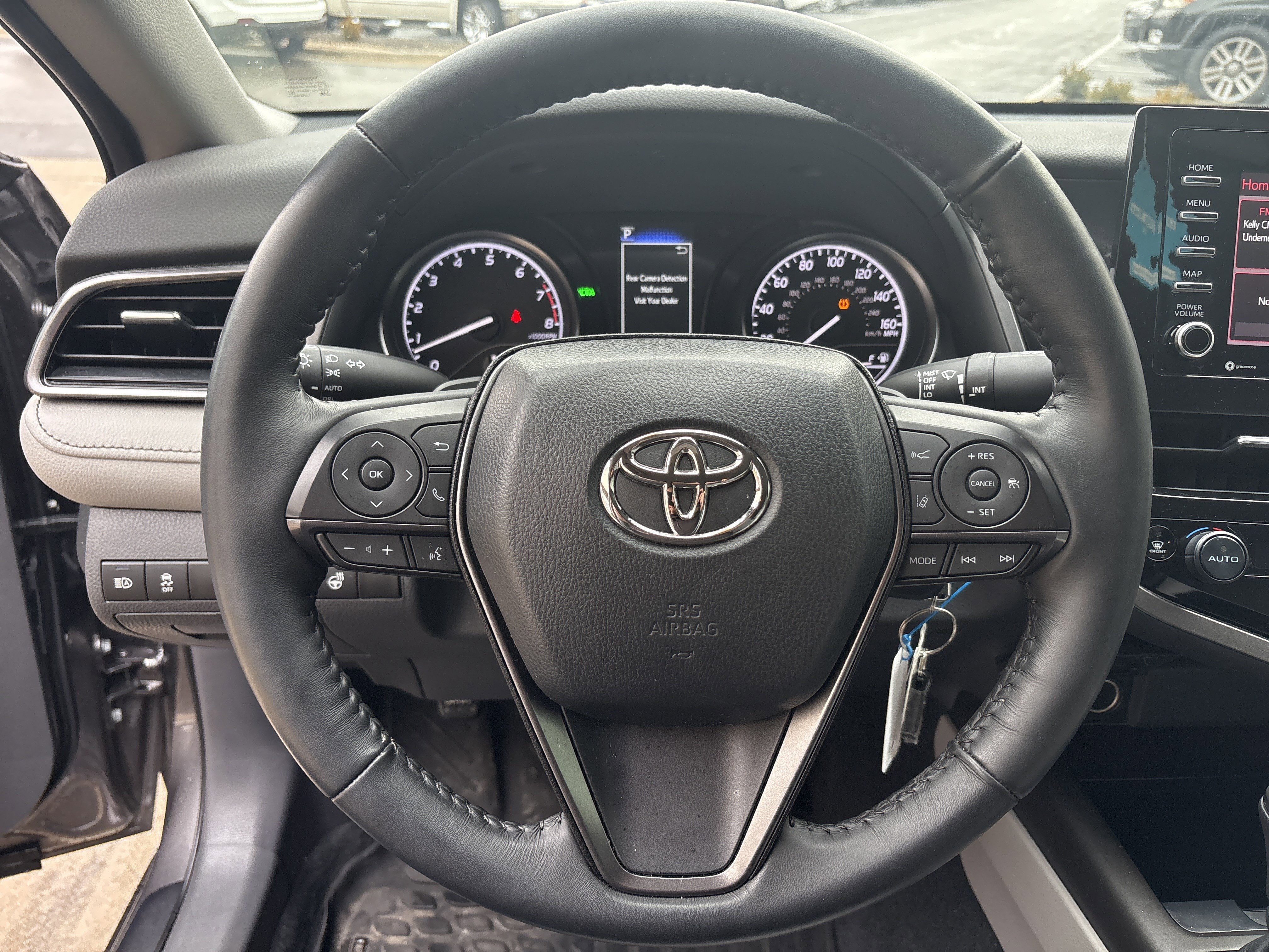 Used 2023 Toyota Camry SE image 18