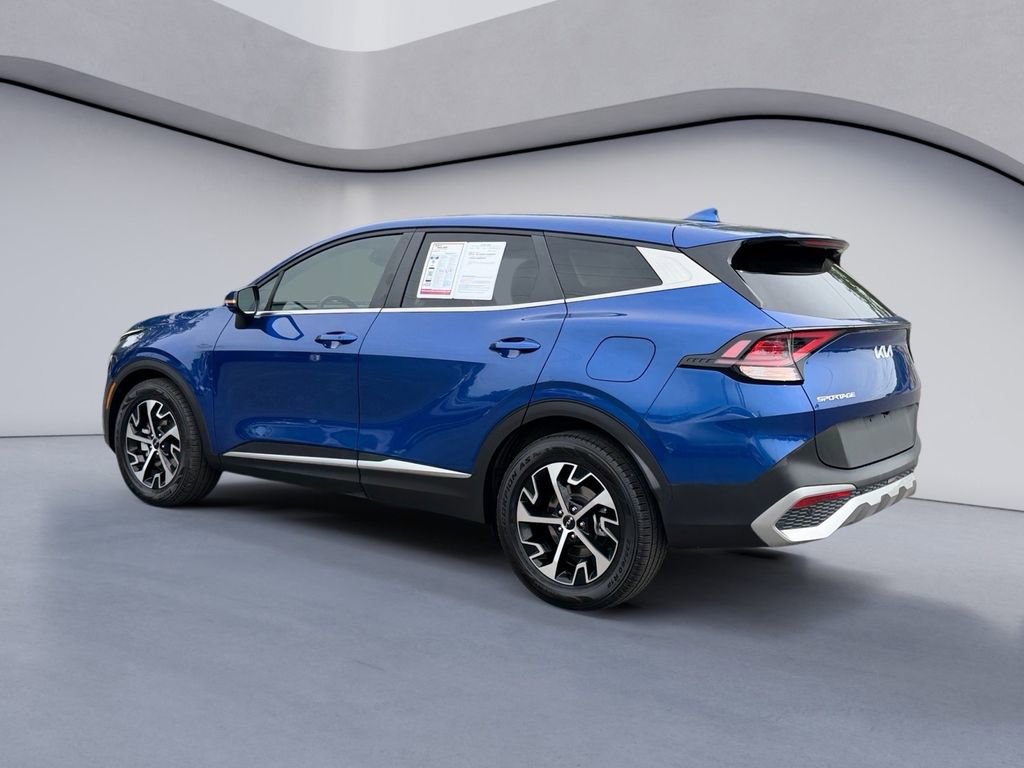 Used 2023 Kia Sportage EX FWD image 3
