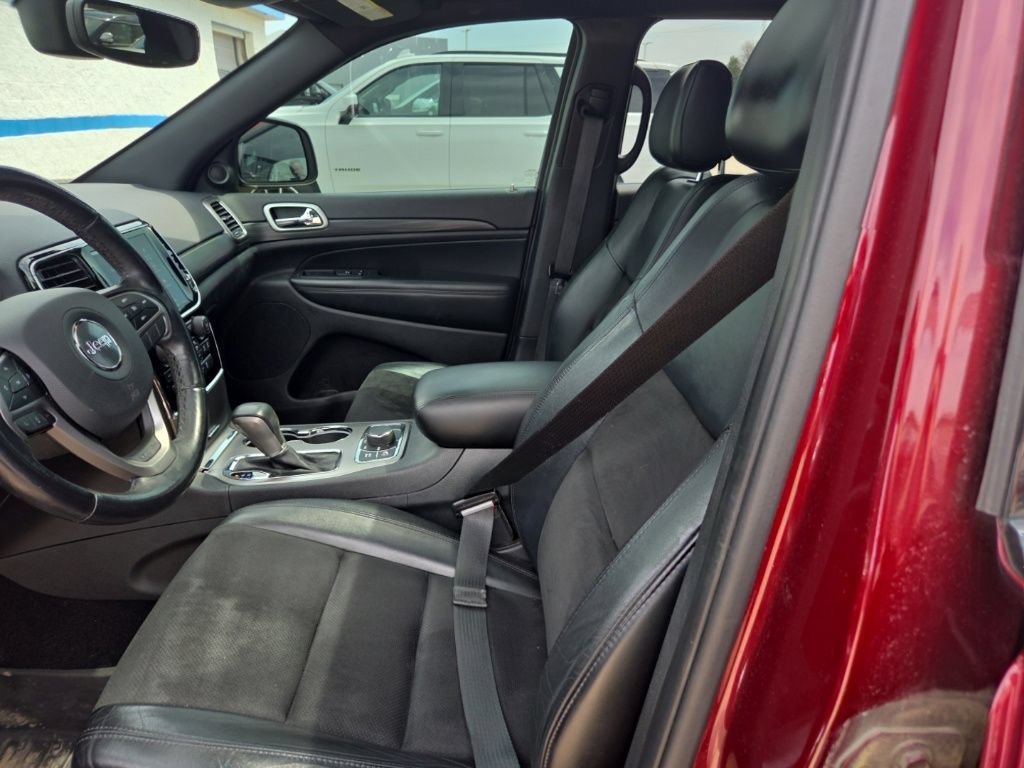 Used 2019 Jeep Grand Cherokee Altitude AWD/4WD image 14