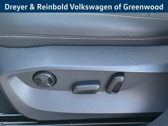 New 2026 Volkswagen Taos SE image 27