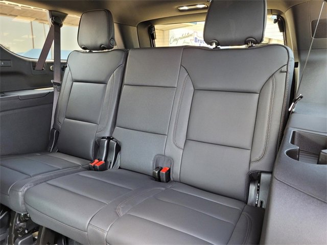 New 2026 Chevrolet Suburban High Country image 8