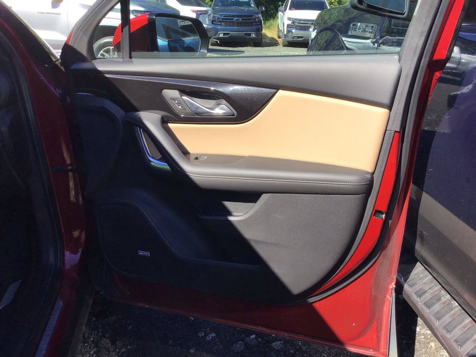 Used 2024 Chevrolet Blazer Premier w/ Driver Confidence II Package FWD image 8