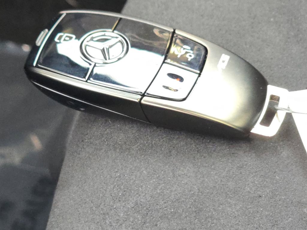 New 2026 Mercedes-Benz GLA 35 AMG 4MATIC image 35