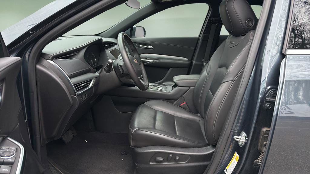 Used 2019 Cadillac XT4 Premium Luxury w/ Cold Weather Package image 19