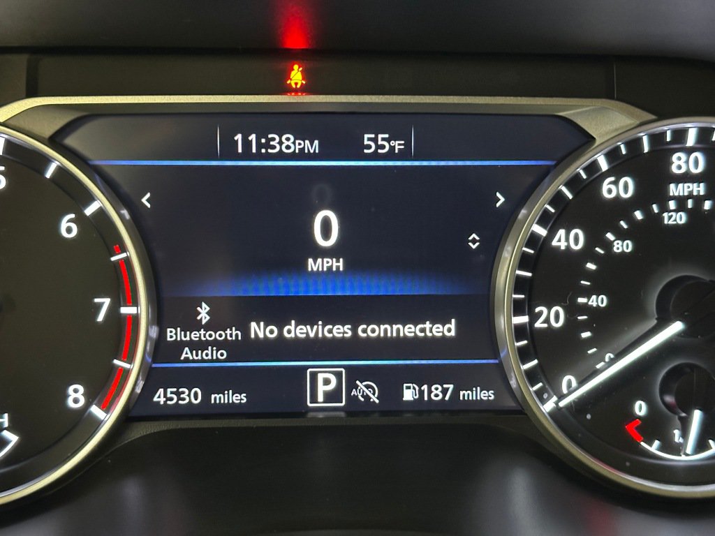 Used 2025 Nissan Sentra SR FWD image 3