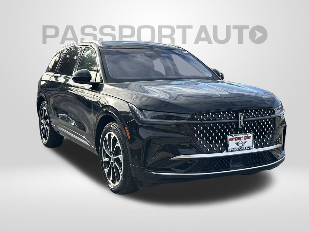 Used 2024 Lincoln Nautilus Reserve AWD/4WD image 6