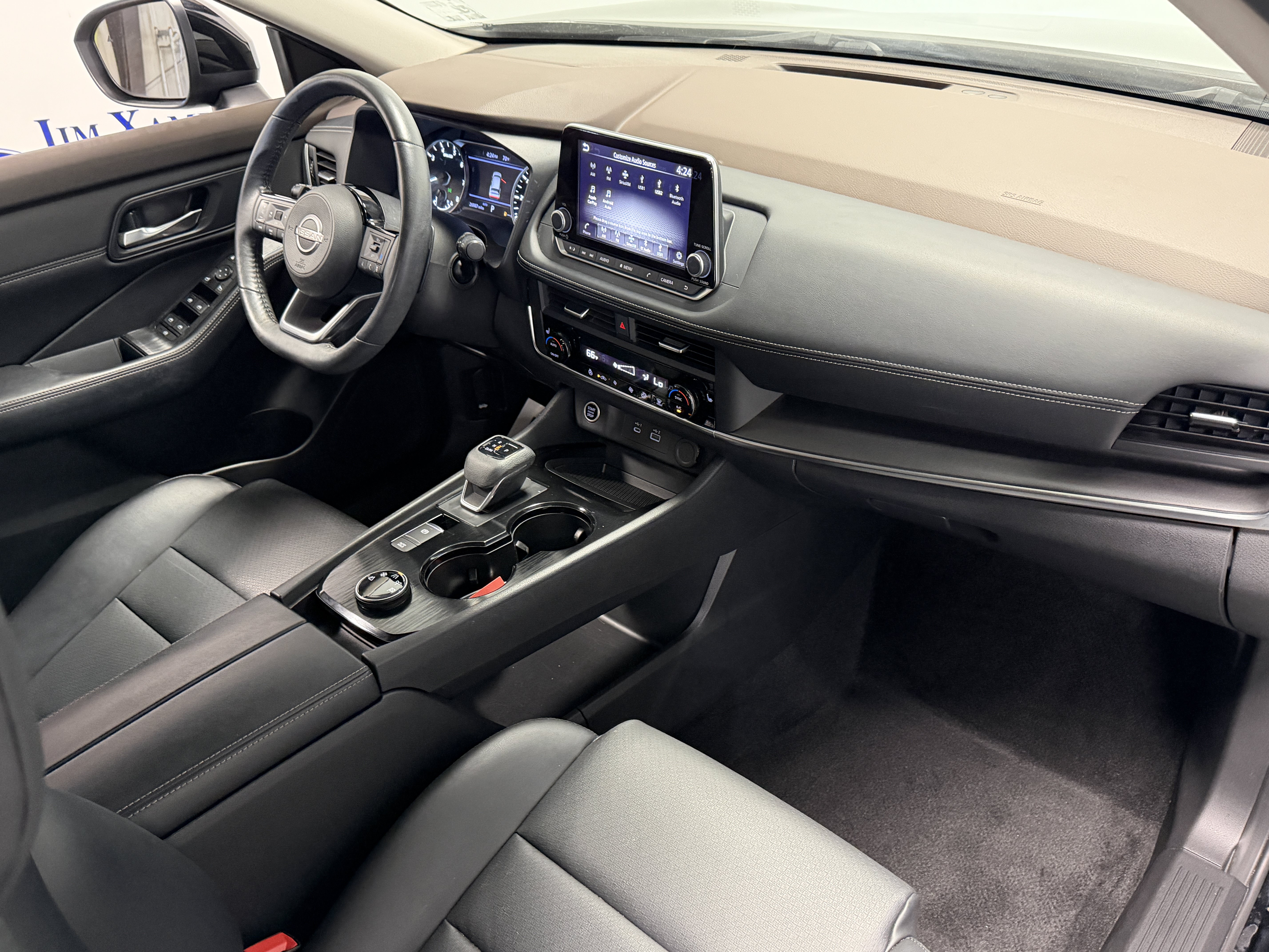 Used 2023 Nissan Rogue SV w/ SV Premium B Package AWD/4WD image 20