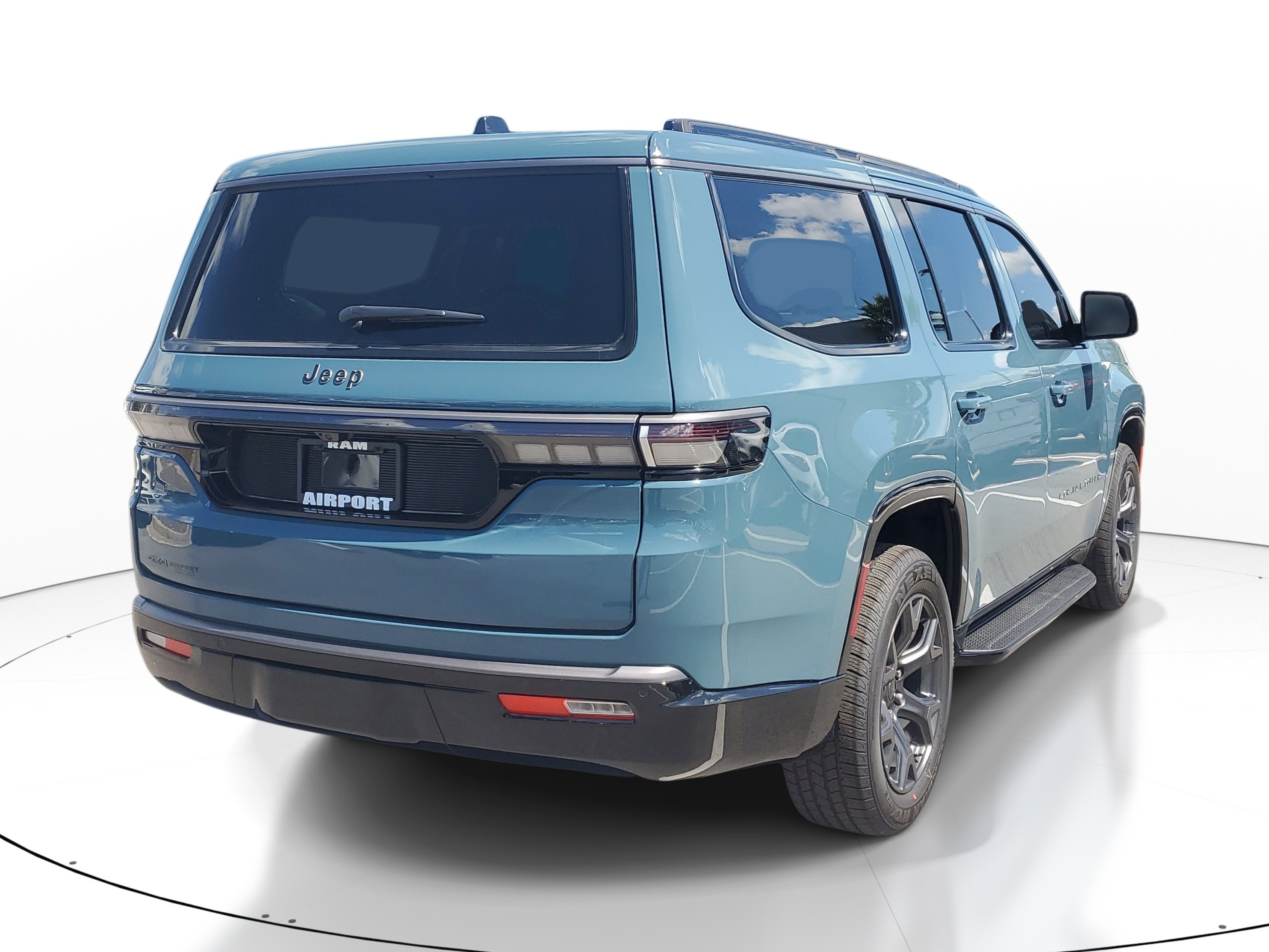 New 2026 Jeep Grand Wagoneer Limited AWD/4WD image 5