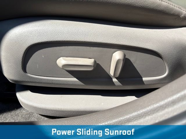 Used 2016 Chevrolet Cruze Premier FWD image 17