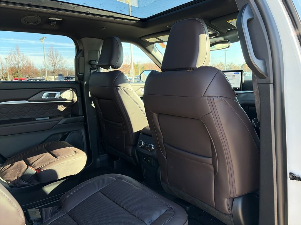 Used 2026 Ford Explorer Platinum w/ LUX Leather Package image 42
