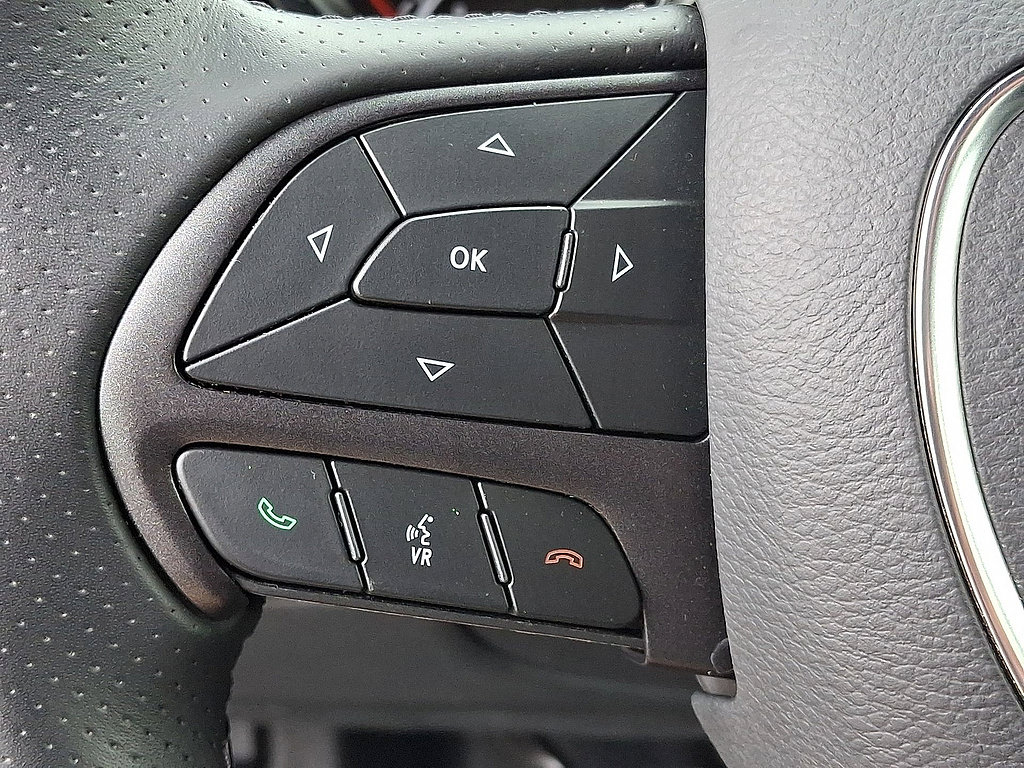 Used 2025 Dodge Durango AWD w/ Technology Group image 23