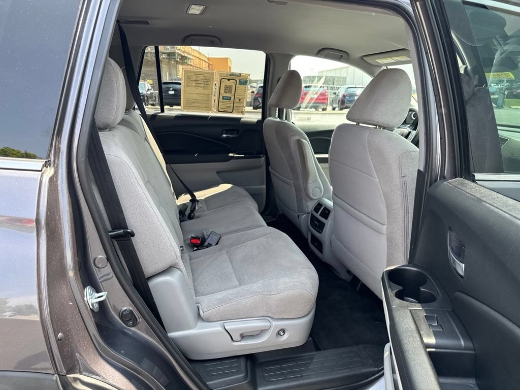 Used 2021 Honda Pilot EX image 37