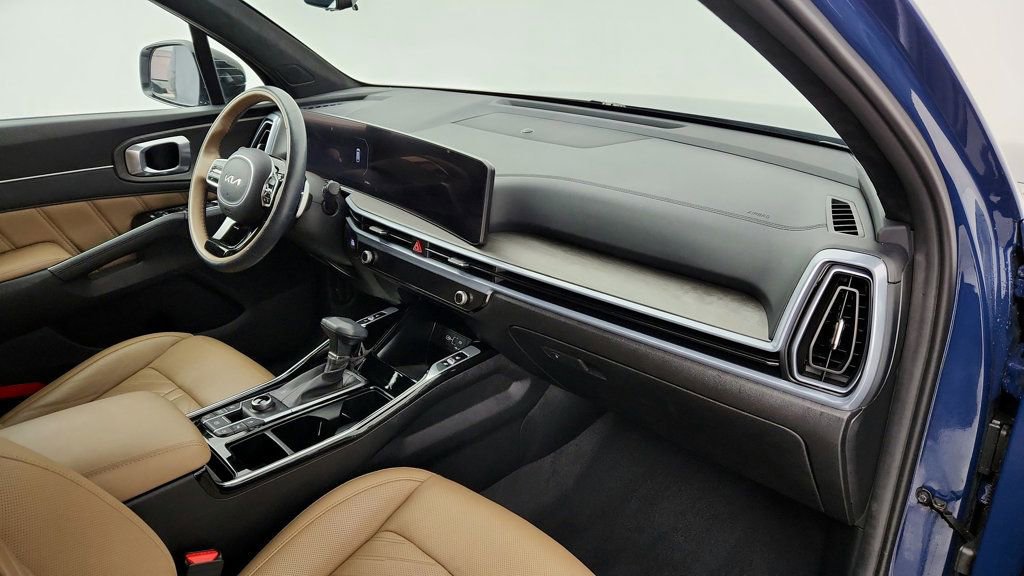 Used 2024 Kia Sorento SX Prestige w/ Olive Brown Leather Package image 25