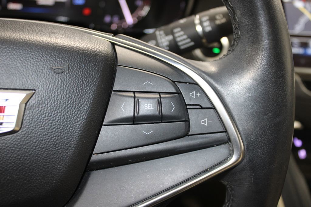 Used 2018 Cadillac XT5 Premium Luxury FWD image 22