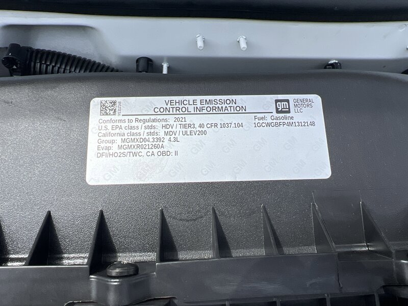 Used 2021 Chevrolet Express 2500 Extended w/ Driver Convenience Package image 8