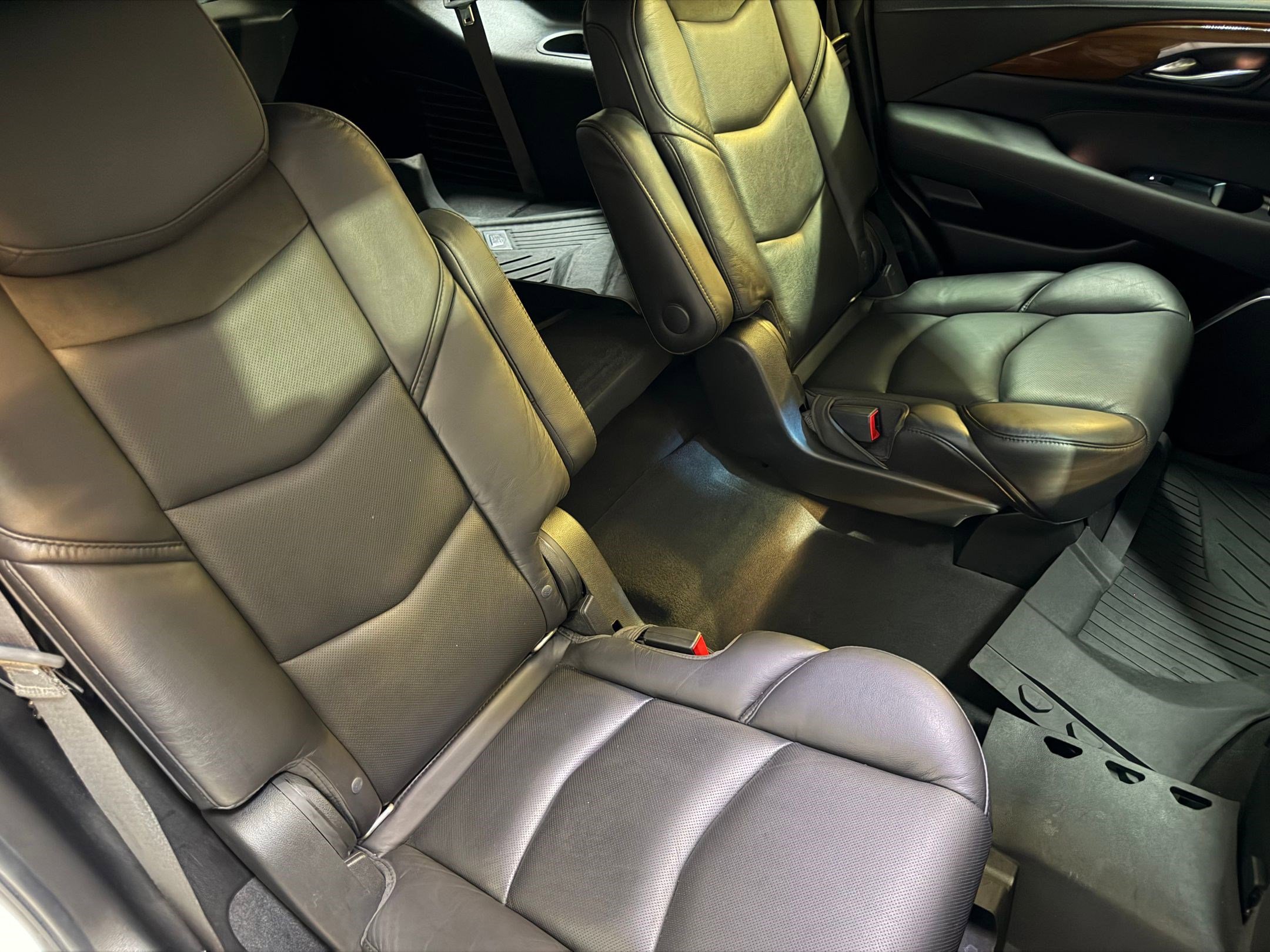 Used 2018 Cadillac Escalade Luxury RWD image 47