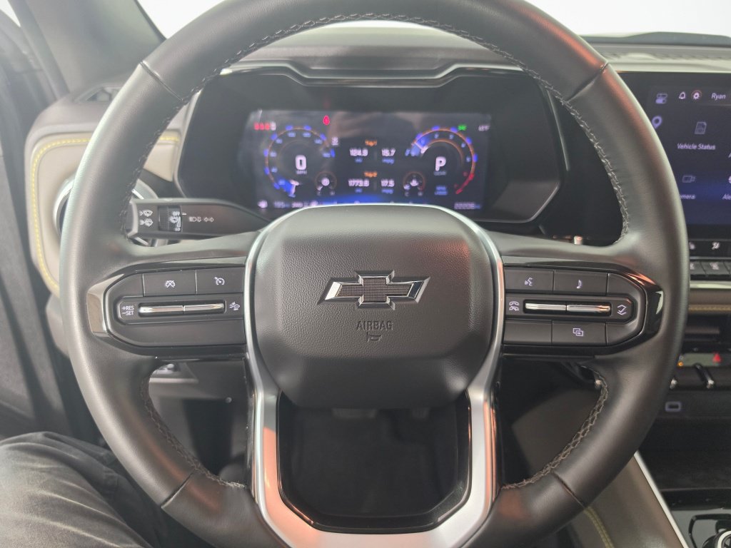 Used 2024 Chevrolet Colorado ZR2 w/ Technology Package AWD/4WD image 14