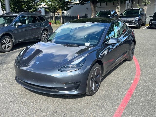 Used 2023 Tesla Model 3 Standard Range image 3