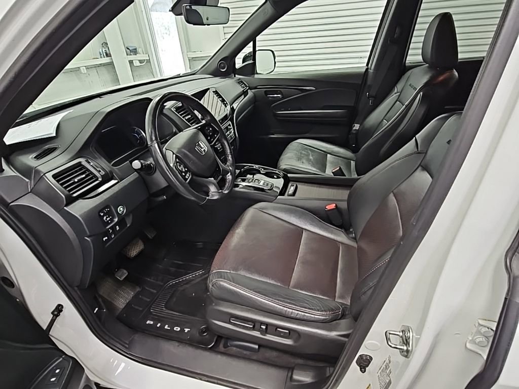 Used 2021 Honda Pilot Black Edition image 11