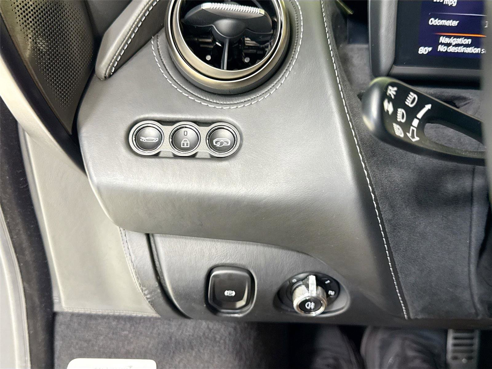 Used 2019 McLaren 720S RWD image 23