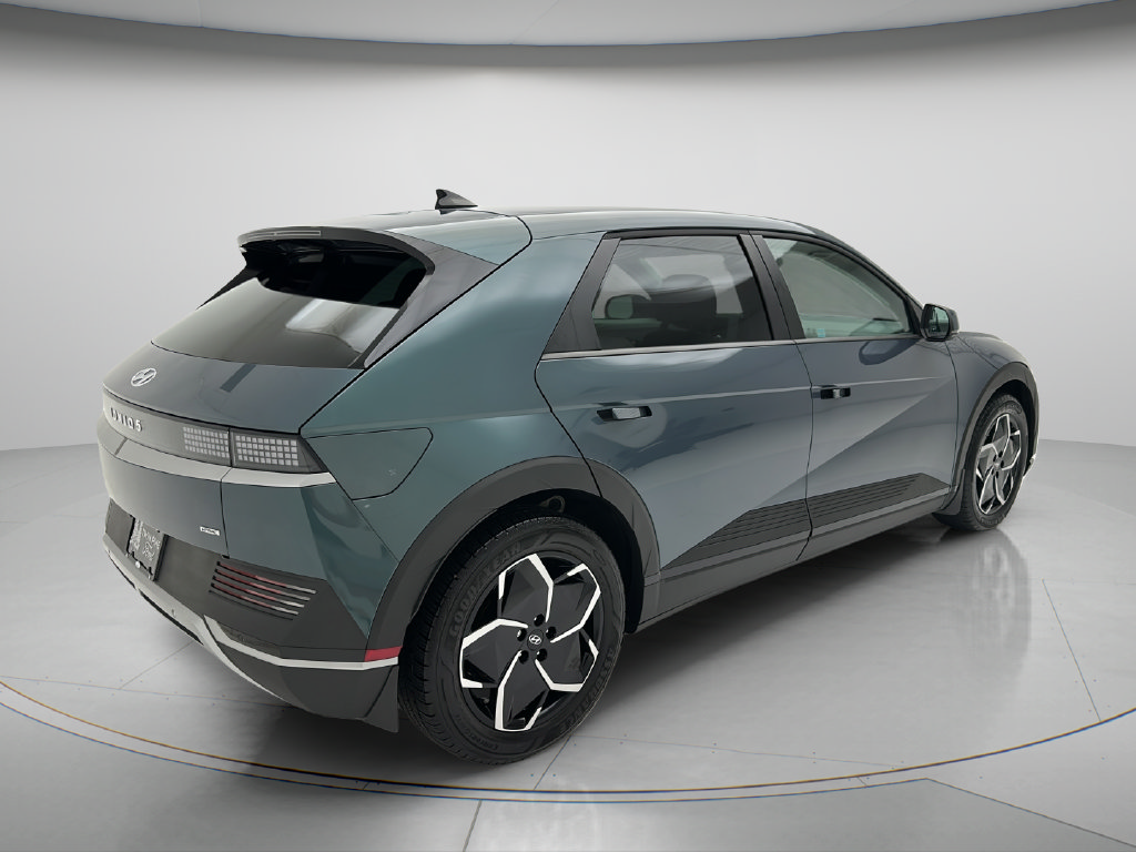 Used 2024 Hyundai Ioniq 5 SEL AWD/4WD image 5