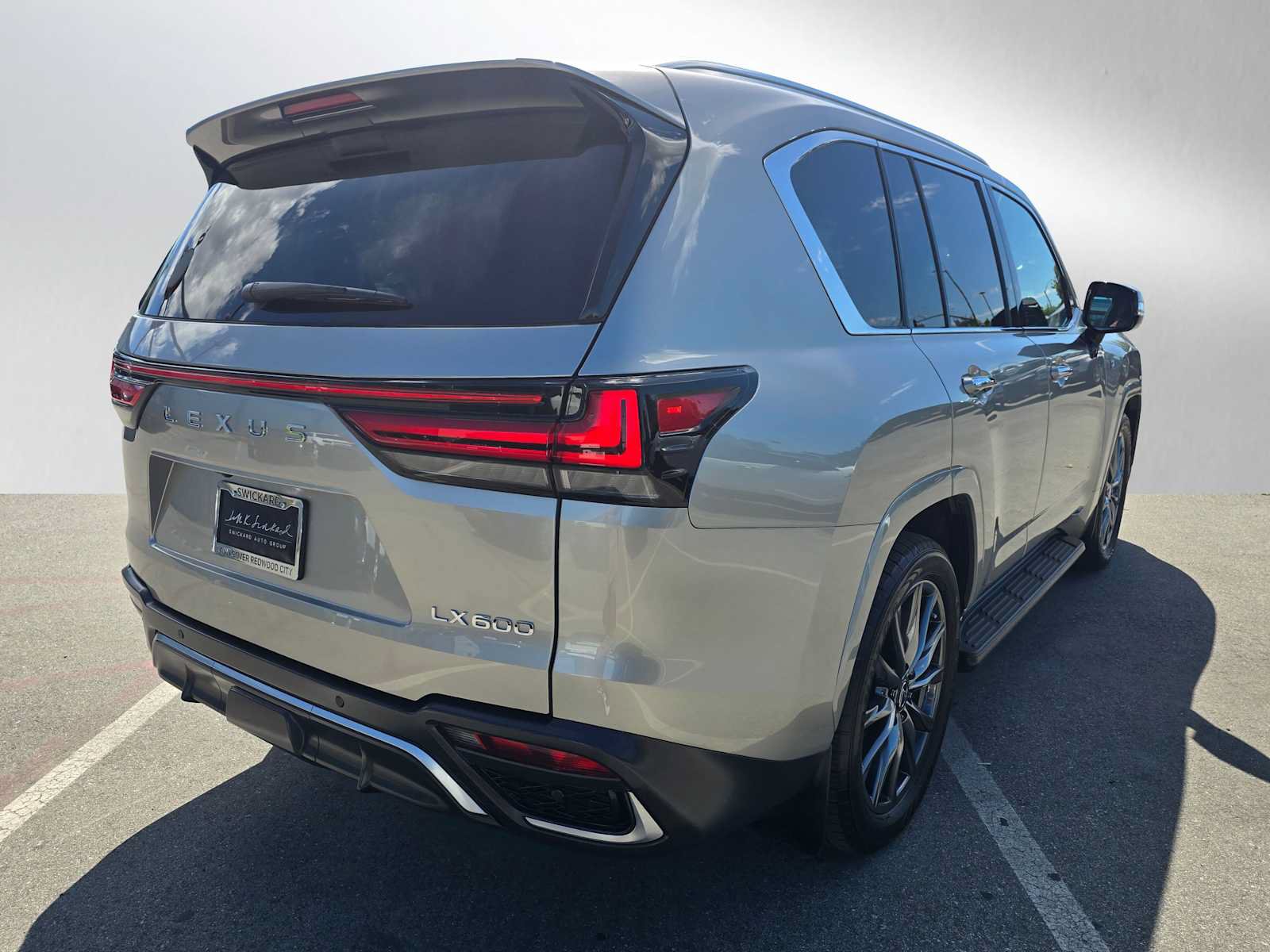 Used 2023 Lexus LX 600 F Sport w/ Accessory Package (Z1) AWD/4WD image 5