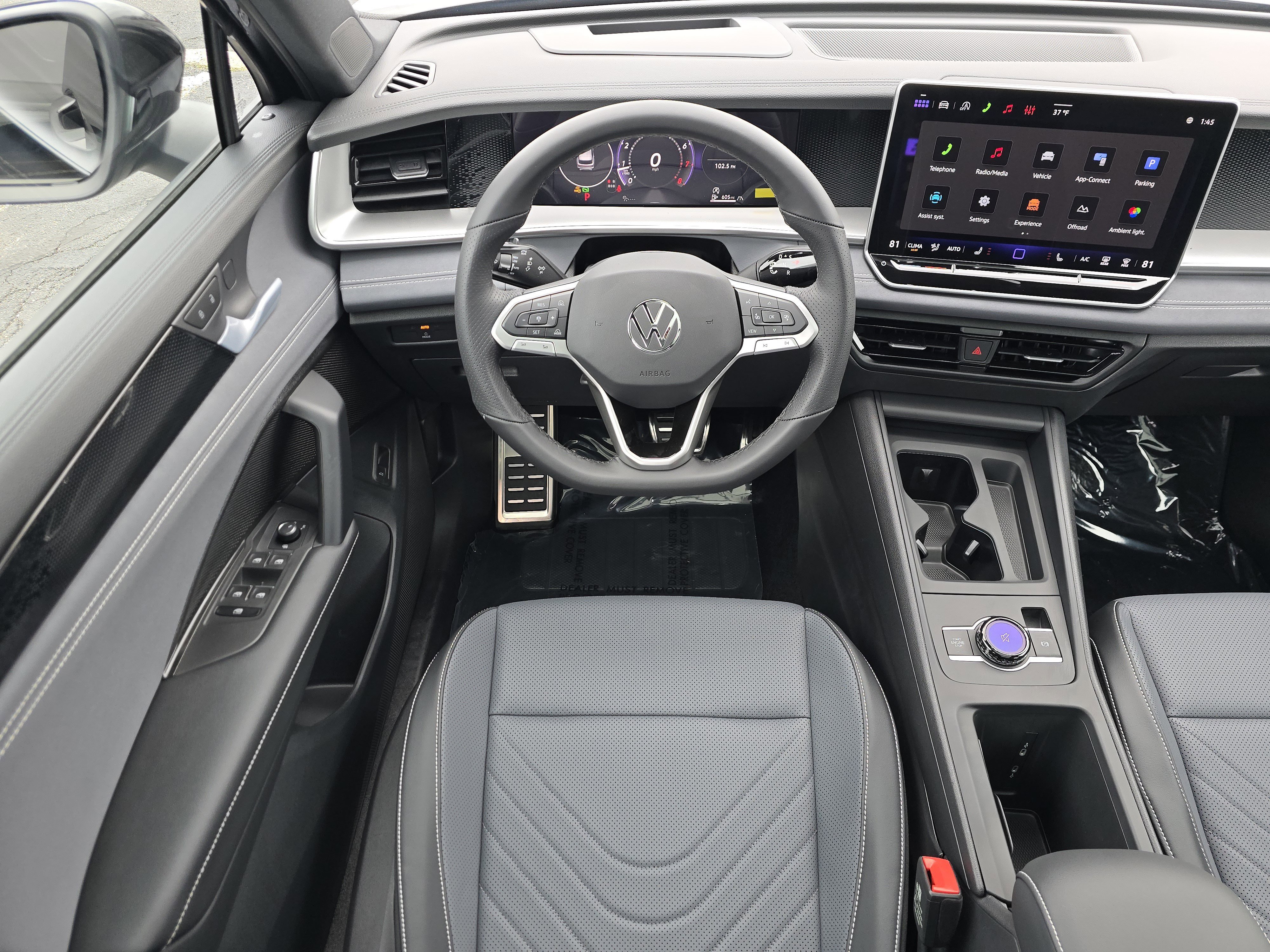 New 2026 Volkswagen Tiguan SE R-Line AWD/4WD image 21