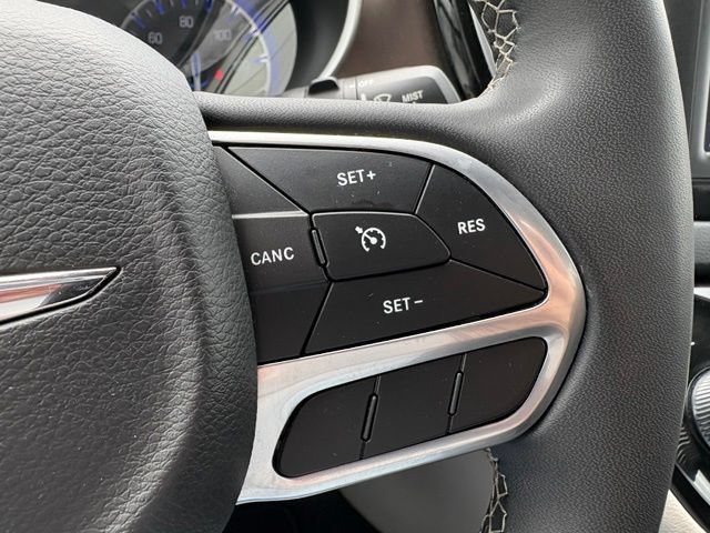 Used 2023 Chrysler Voyager LX FWD image 25