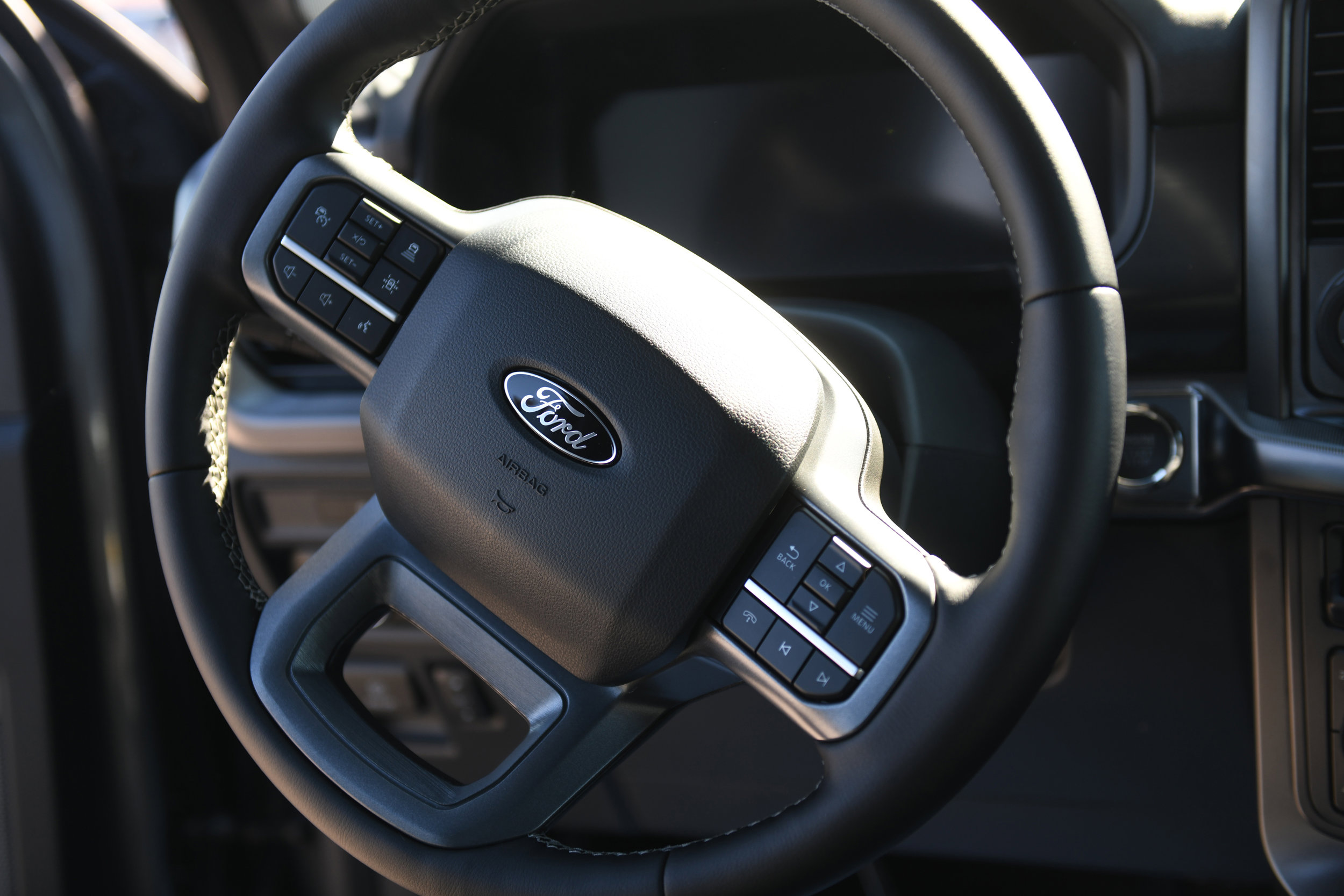 New 2025 Ford F150 Lariat w/ Equipment Group 501A Mid image 14