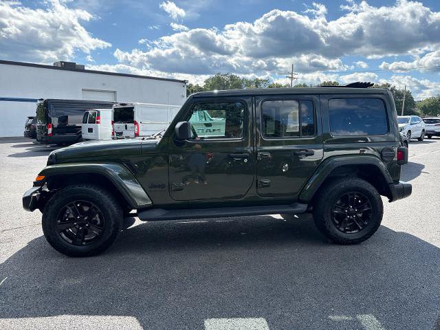 Used 2023 Jeep Wrangler Unlimited Sahara AWD/4WD image 9