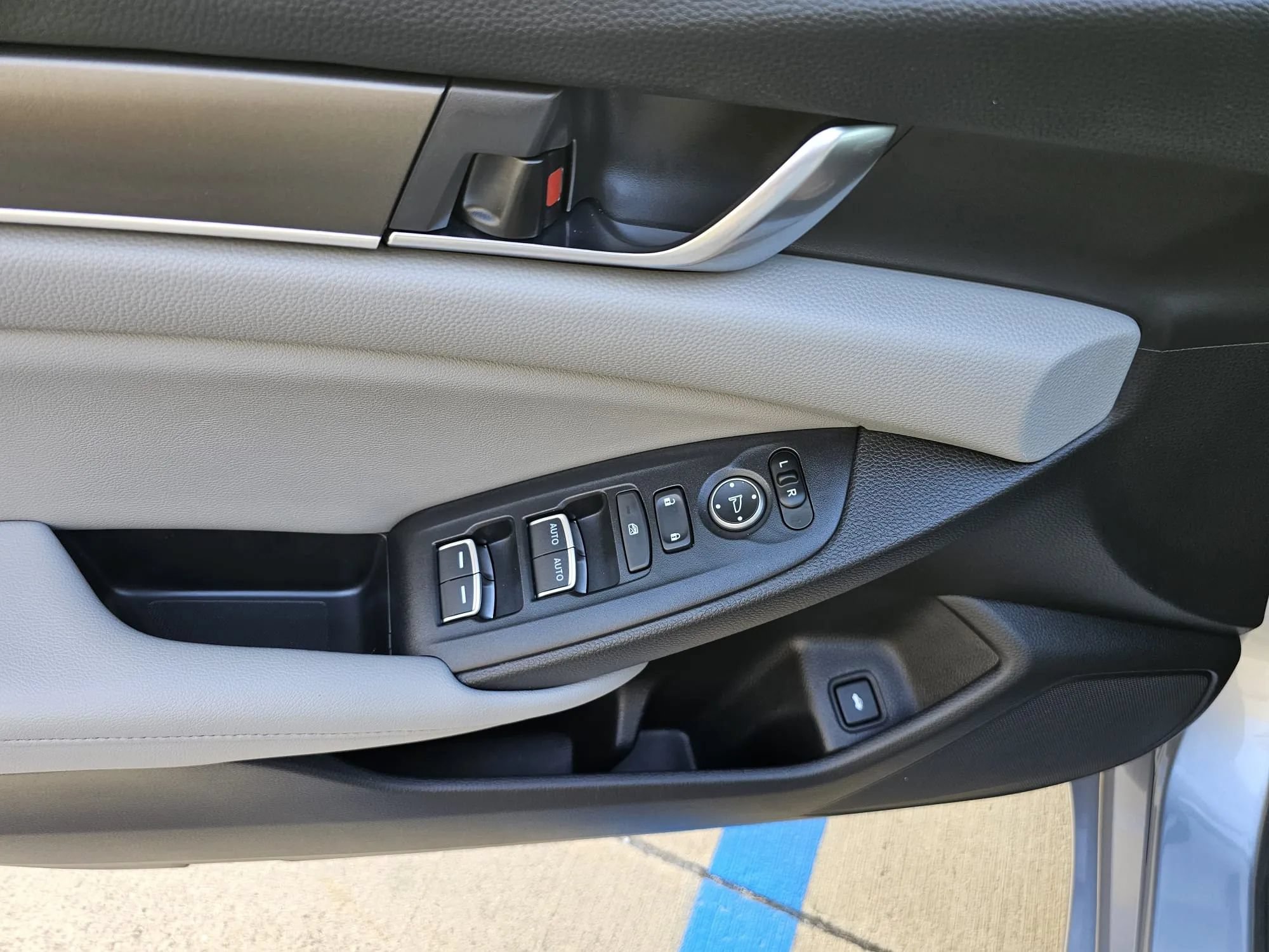Used 2019 Honda Accord LX image 28