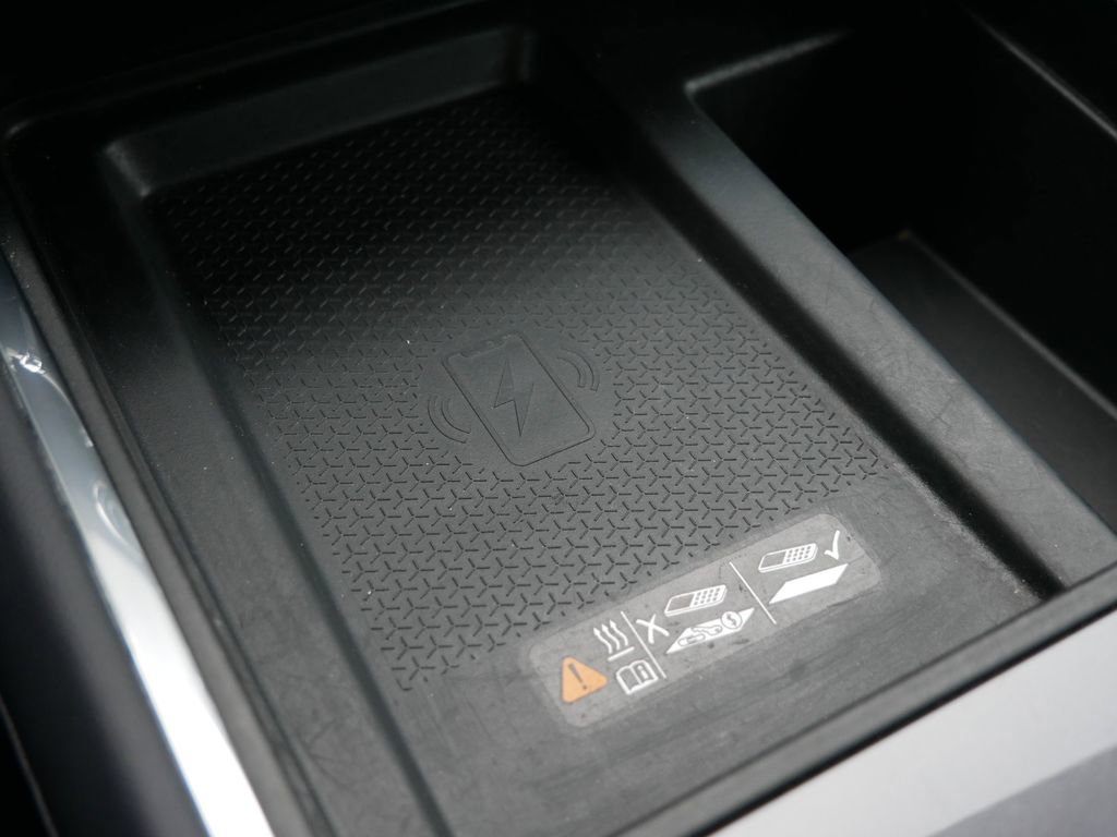 Used 2025 GMC Acadia Elevation image 20