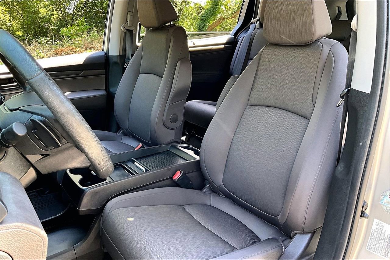 Used 2024 Honda Odyssey EX image 18