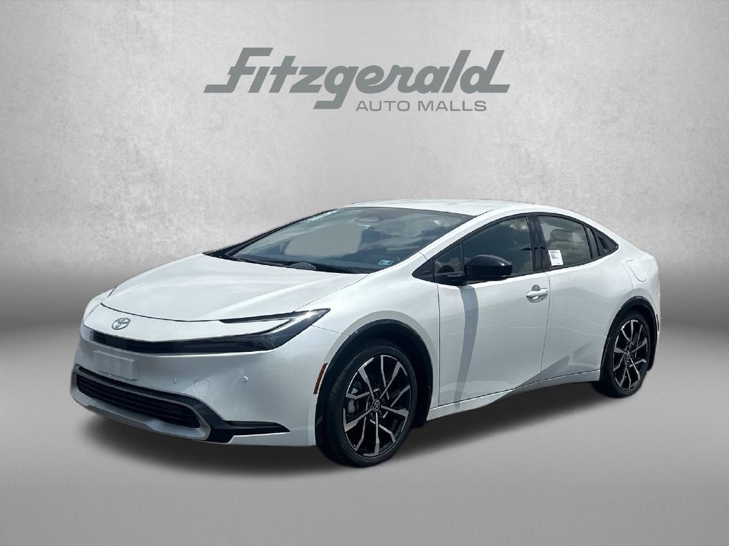 New 2026 Toyota Prius Plug-In Hybrid FWD image 3
