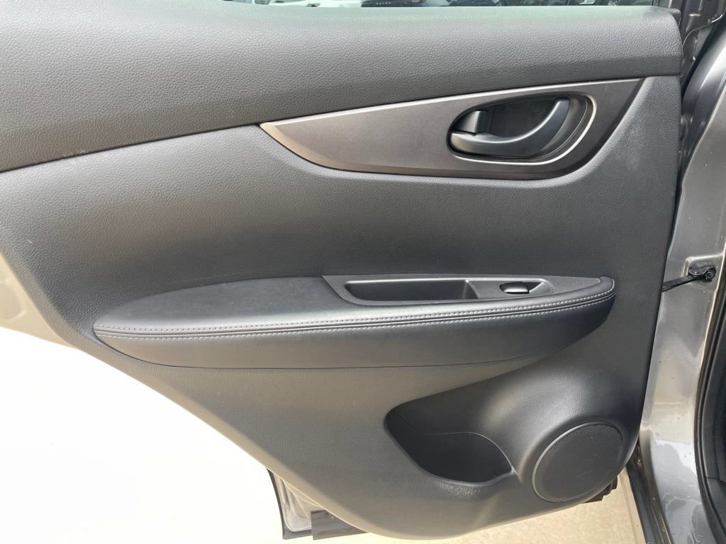 Used 2021 Nissan Rogue Sport S FWD image 21