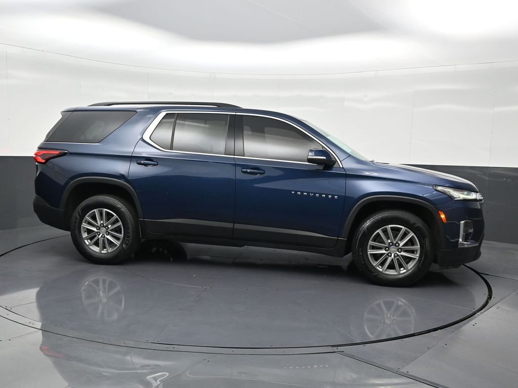 Used 2023 Chevrolet Traverse LT image 7