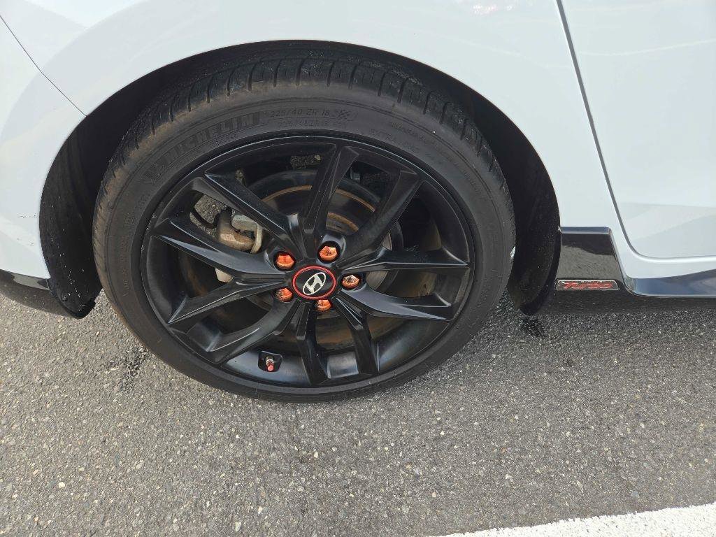 Used 2020 Hyundai Veloster Turbo R-Spec image 10