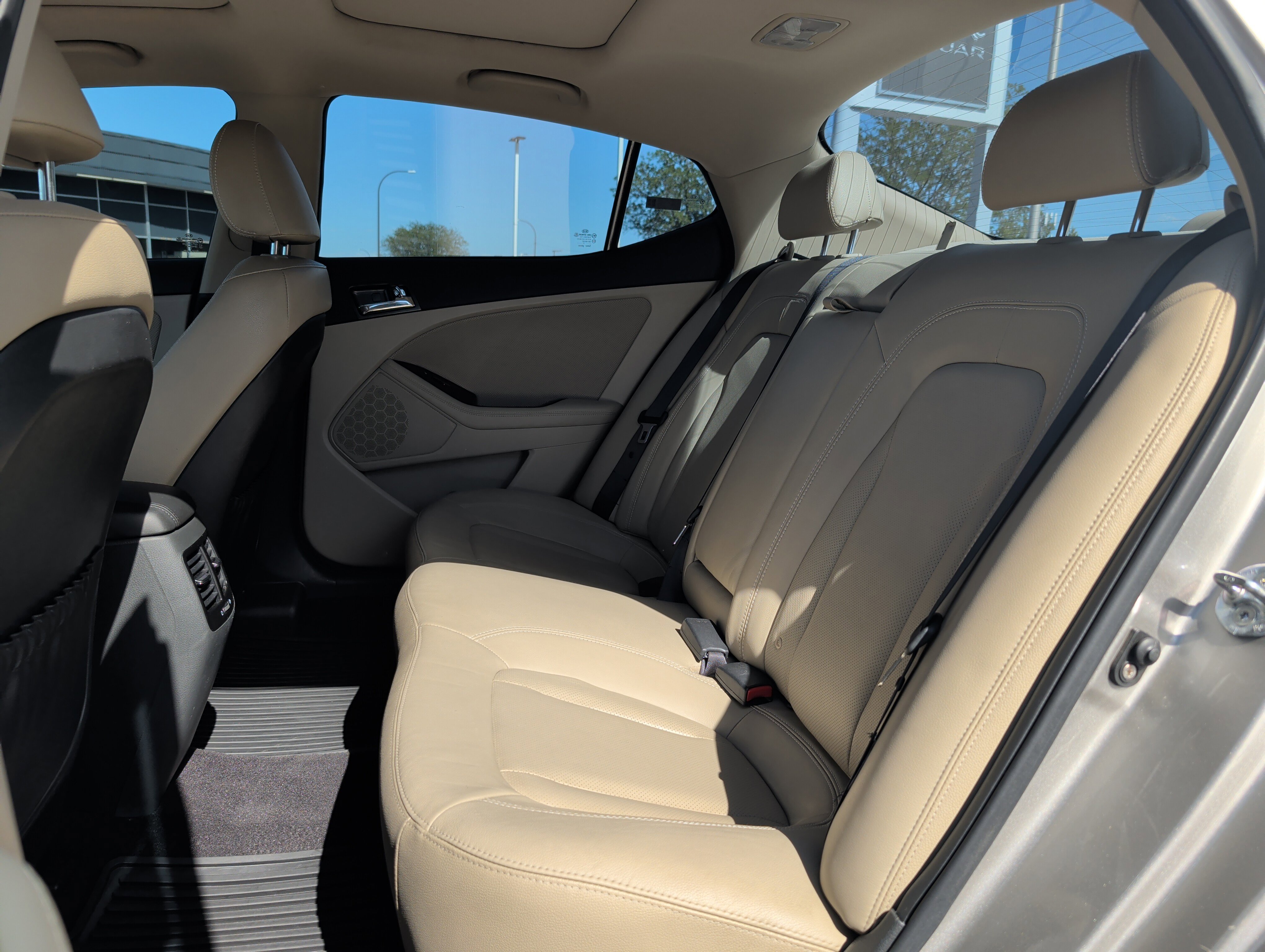 Used 2011 Kia Optima EX FWD image 16