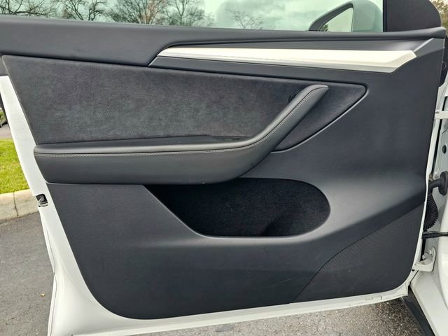 Used 2023 Tesla Model Y Performance image 19