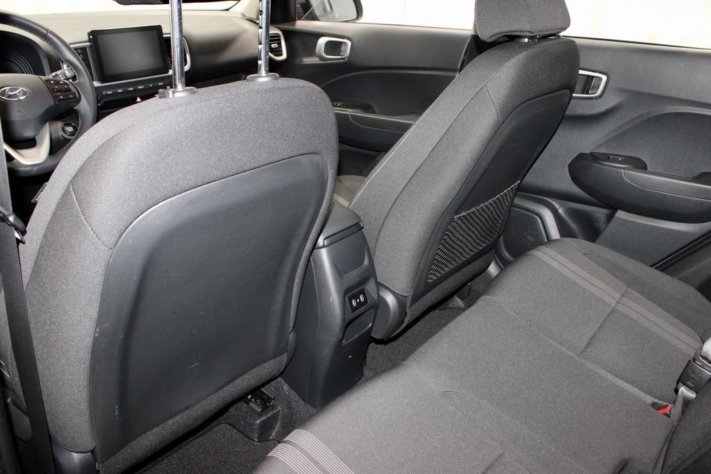 Certified 2024 Hyundai Venue SEL FWD image 21
