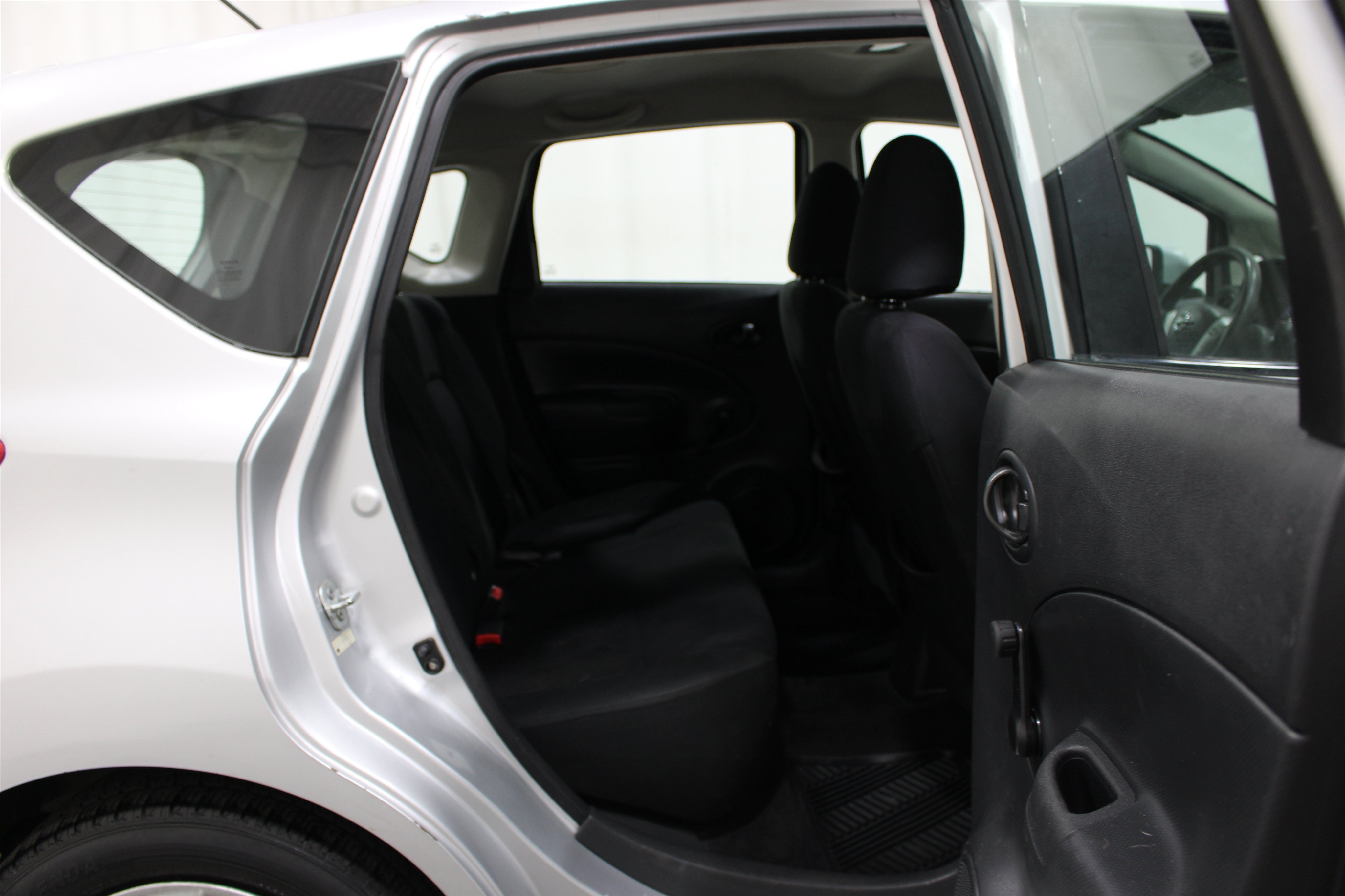 Used 2014 Nissan Versa Note S Plus FWD image 15